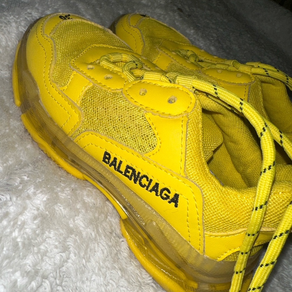 KIDS Balenciaga Yellow Size: 12C